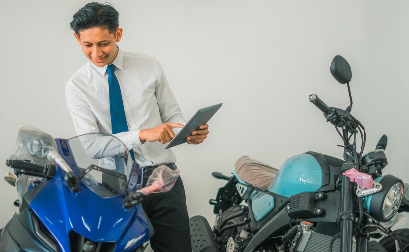 Pay Bike Insurance Premium service with SaveDost